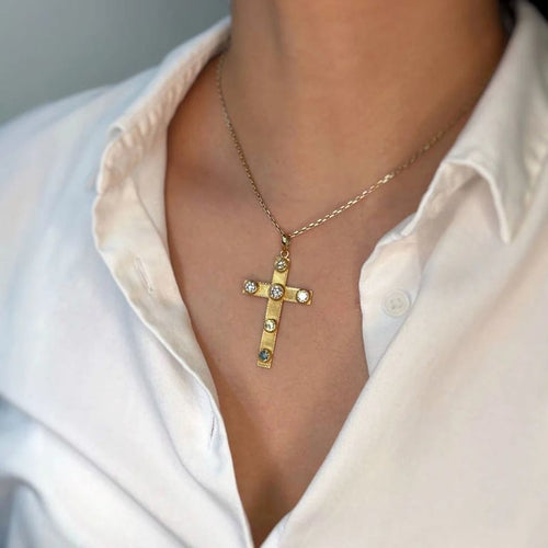 Pendentif Croix - Or et diamants 58 Facettes 250253R
