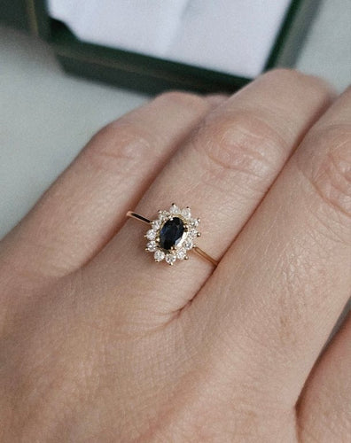 Bague 52 Bague marguerite vintage en or jaune 18 carats, saphir et diamants 58 Facettes 704