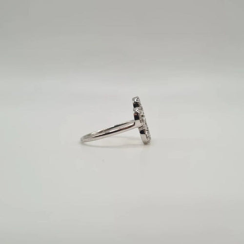 Bague 52 Bague fleur or blanc sertie de diamants 58 Facettes