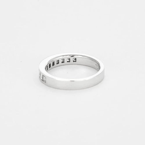 Bague 53 Demi-alliance - Bague sertie rail en or gris et diamants 58 Facettes LJ24