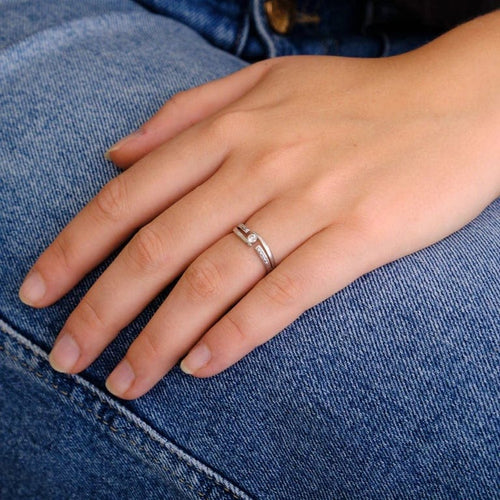 Bague 52 Bague Or blanc diamants 58 Facettes