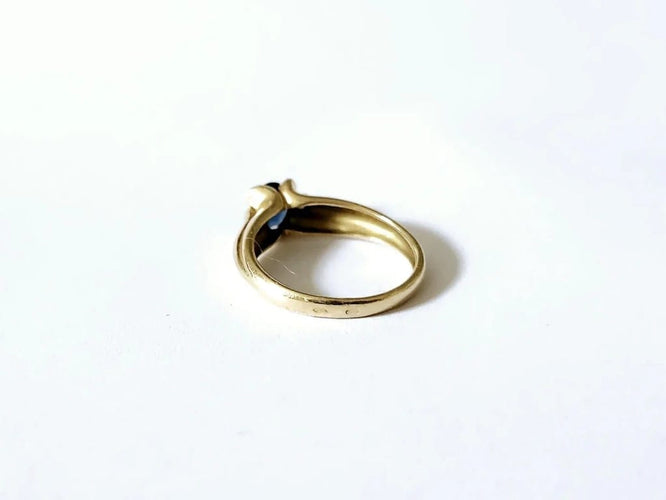 Bague 53 Bague godronnée en or jaune 18k saphir bleu et diamants 58 Facettes
