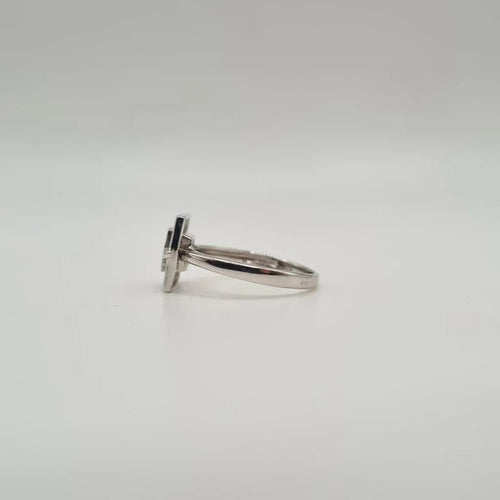 Bague 54 Bague carrée or blanc 18 carats sertie de diamants 58 Facettes