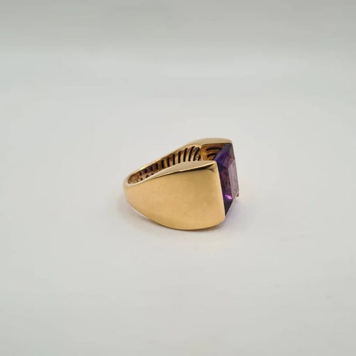 Bague 55 Bague or jaune sertie d’une améthyste 58 Facettes