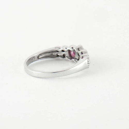 Bague 54 Bague Saphirs roses et éclats de diamants 58 Facettes