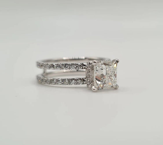 Bague 52 Bague or blanc et diamants 58 Facettes