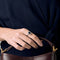 Bague 55 Bague marguerite - Bague en or gris 18k, saphir ovale et diamants 58 Facettes BA514