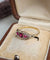Bague 58 Bague Art déco en or jaune et blanc 18 carats, rubis Verneuil 58 Facettes 710