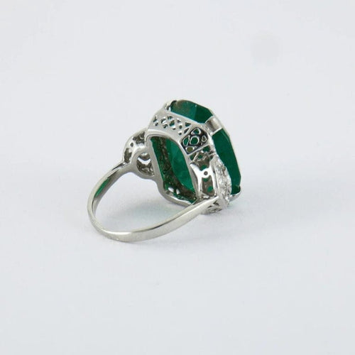 Bague 54 Bague émeraude ovale et diamants en or gris 18k 58 Facettes ALGU23