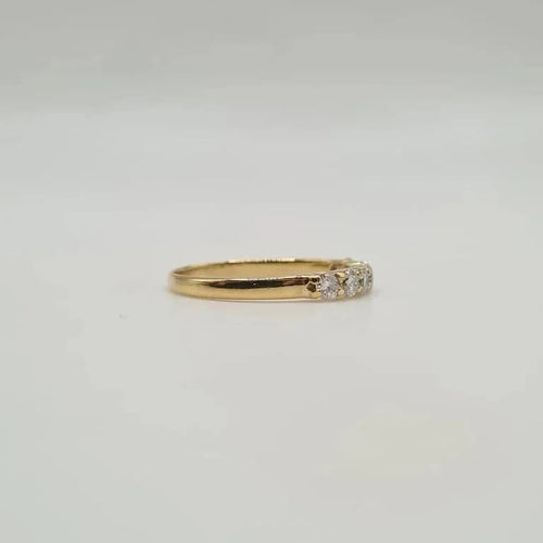 Bague 52 Demi-alliance or jaune 18 carats sertie de diamants 58 Facettes