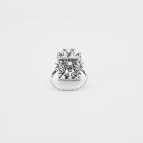 Bague 54 Bague cocktail en or blanc 18 carats et diamants 58 Facettes 1075