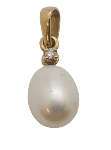 Pendentif Pendentif en Or jaune, perle de culture 58 Facettes