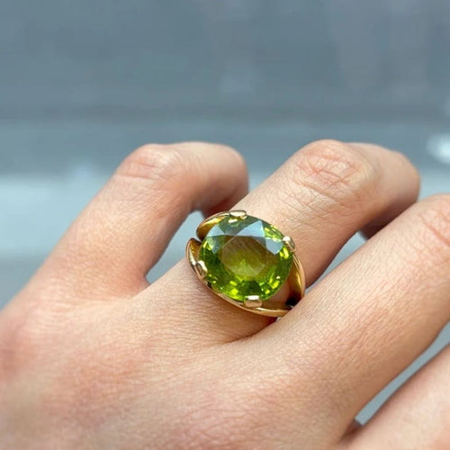 Bague 50 Bague en or jaune 750‰ au péridot 58 Facettes 250038SP