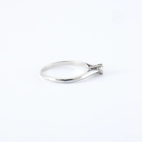 Bague 49 Bague en or blanc & diamants 58 Facettes