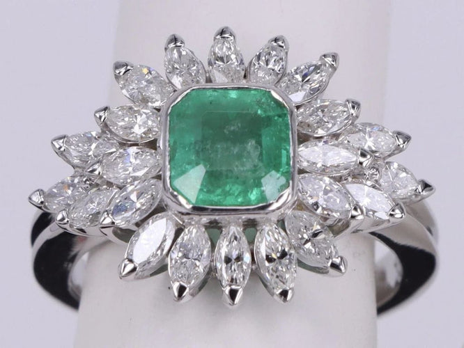 Bague 52.5 Bague en or blanc Émeraude et Diamant Marquise 58 Facettes BA-758