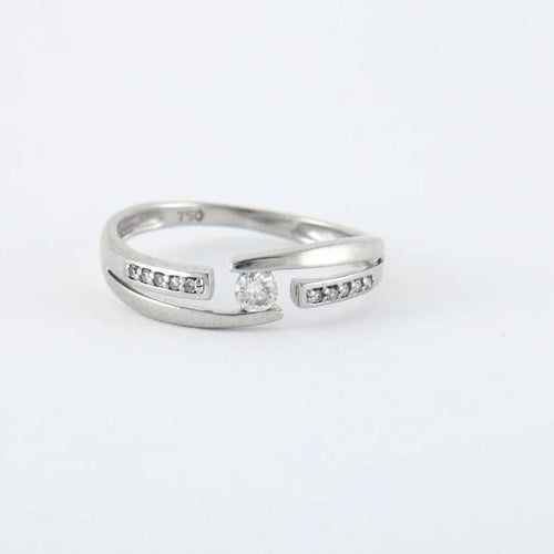 Bague 52 Bague Or blanc diamants 58 Facettes