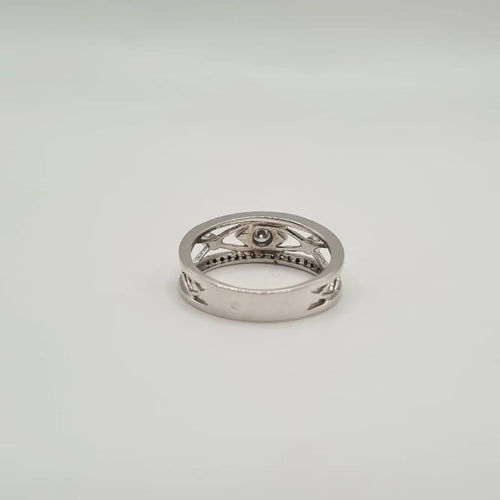 Bague 56 Bague or blanc 18 carats sertie de diamants 58 Facettes
