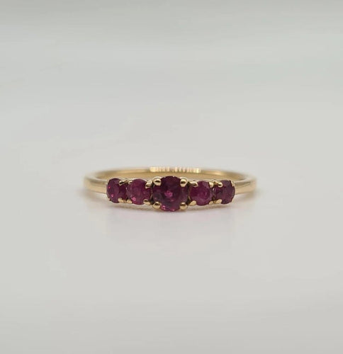 Bague 51 Bague or jaune 18 carats sertie de rubis 58 Facettes