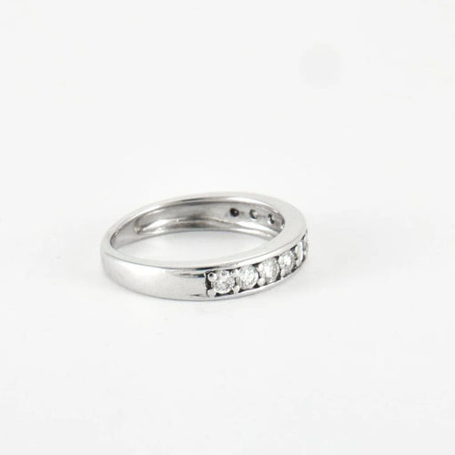Bague 49 Bague en Or Blanc & diamants 58 Facettes
