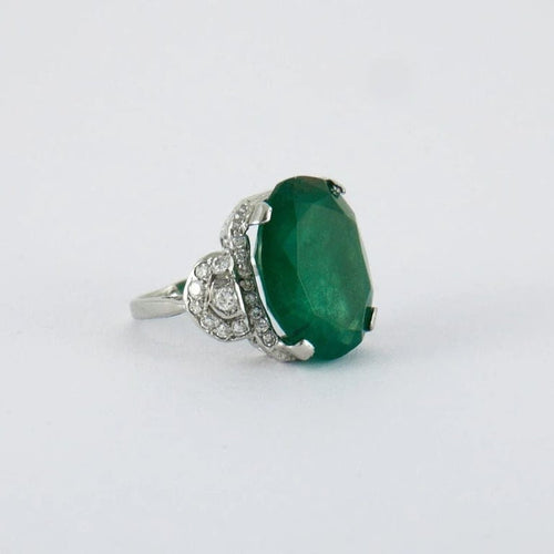 Bague 54 Bague émeraude ovale et diamants en or gris 18k 58 Facettes ALGU23