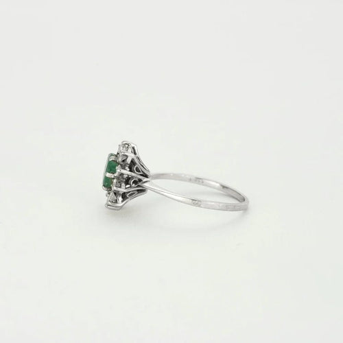 Bague 57 Bague marguerite en or gris, émeraude et diamants 58 Facettes GU88