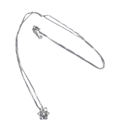 Pendentif fleur en diamant chaine or blanc
