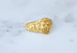 Serre-foulard ouvrant Bacchus et Bacchantes en or jaune 18 kt 58 Facettes