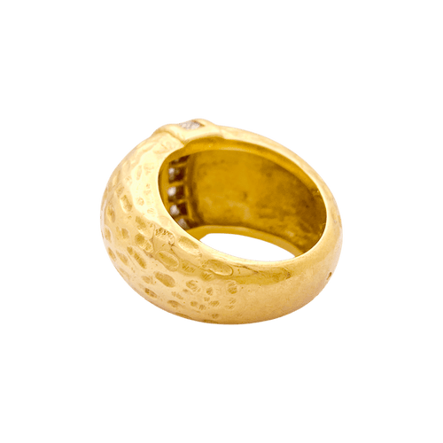 Bague 52 Bague bombée en or jaune 750 texturé et diamants princesse 58 Facettes 34692