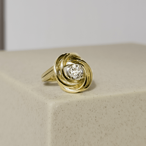 Bague 52.5 Bague solitaire - Brillant 0,54 ct en or jaune 14 carats 58 Facettes 2584