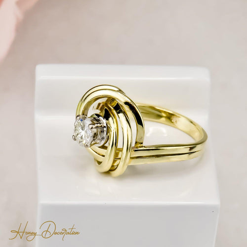 Bague 52.5 Bague solitaire - Brillant 0,54 ct en or jaune 14 carats 58 Facettes 2584
