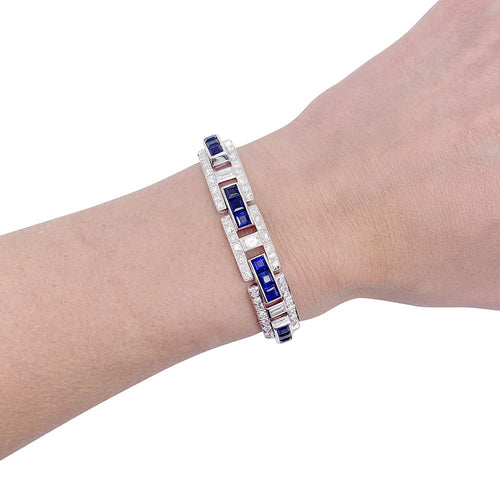 Bracelet Bracelet Art déco en platine, saphirs calibrés et diamants 58 Facettes 32336
