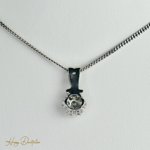 Pendentif Pendentif en or blanc 14 carats en forme de fleur, diamants 58 Facettes 2313
