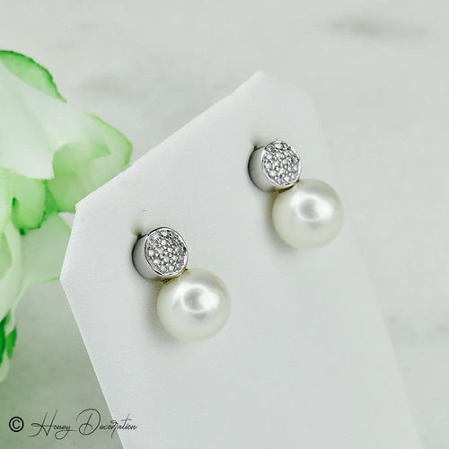 Boucles d'oreilles Boucles d'oreilles puces - Perles et diamants en or blanc 585 58 Facettes 2305