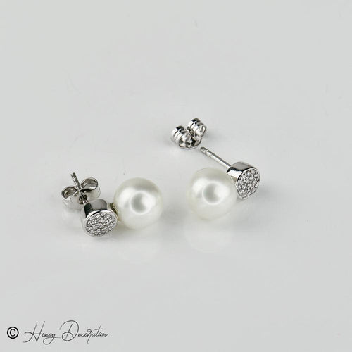 Boucles d'oreilles Boucles d'oreilles puces - Perles et diamants en or blanc 585 58 Facettes 2305