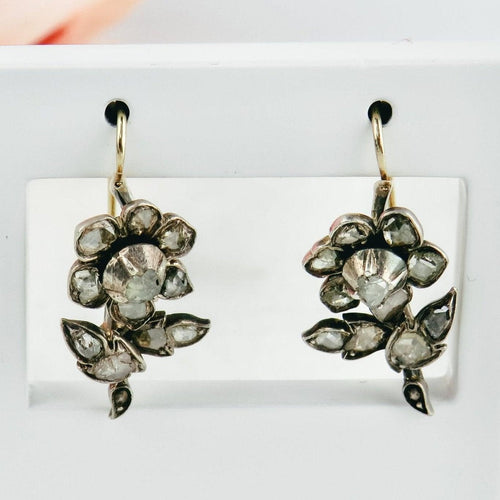 Boucles d'oreilles Boucles d’oreilles pendantes géorgiennes - Motif floral en or 14 carats et diamants taille rose 58 Facettes 180