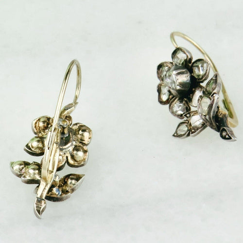 Boucles d'oreilles Boucles d’oreilles pendantes géorgiennes - Motif floral en or 14 carats et diamants taille rose 58 Facettes 180