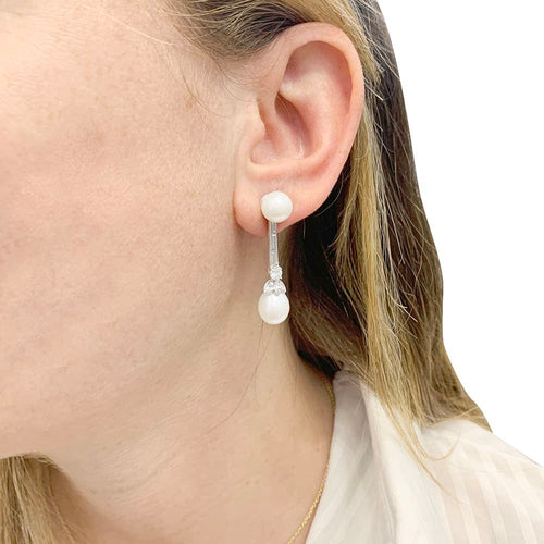 Boucles d'oreilles Boucles d’oreilles pendantes perles et diamants en platine et or blanc 58 Facettes 33846