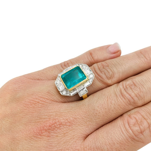 Bague 55 Bague en or jaune et or blanc 750 émeraude et diamants 58 Facettes 30866