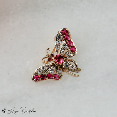 Pendentif Brosche géorgienne papillon en or 585 avec diamants et rubis 58 Facettes 2578