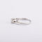 Bague 53 / Blanc/Gris / Or 750 Bague Solitaire Torsadée Diamant 0.38 carat 58 Facettes 180066R