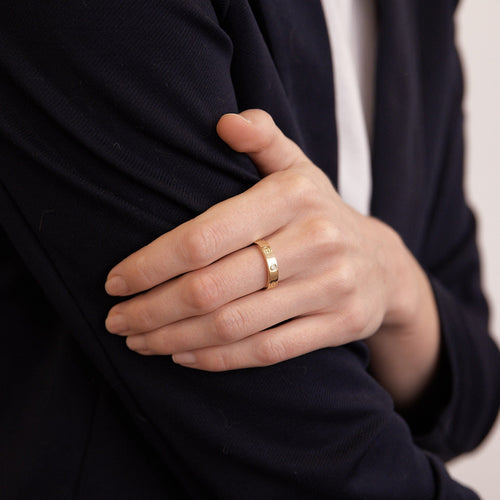 Bague 53 CARTIER - Anneau Love or jaune Diamant 58 Facettes DV0036-1