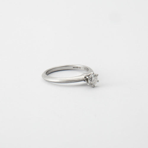 Bague 51 TIFFANY & CO- Bague solitaire en platine 58 Facettes DV0246-1