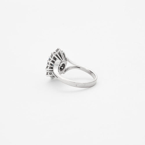 Bague Bague marguerite en or gris, saphir et diamants 58 Facettes DV0497-6
