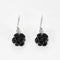 Boucles d'oreilles CHANEL - Camélia  - Boucles d'oreilles or et onyx 58 Facettes DV0570-3