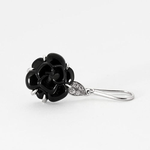 Boucles d'oreilles CHANEL - Camélia  - Boucles d'oreilles or et onyx 58 Facettes DV0570-3