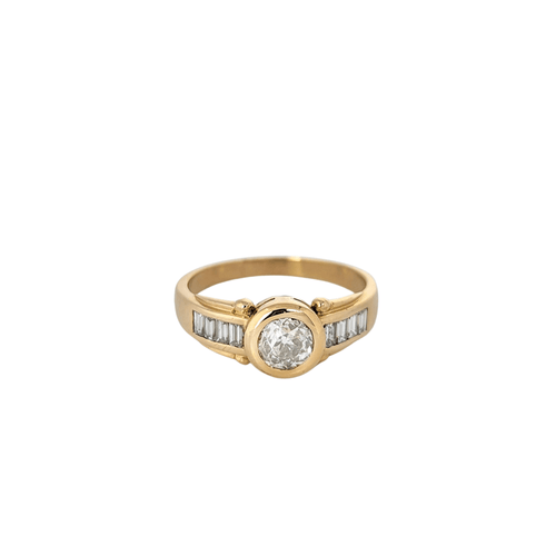 Bague Bague en or jaune et diamants 58 Facettes 5581