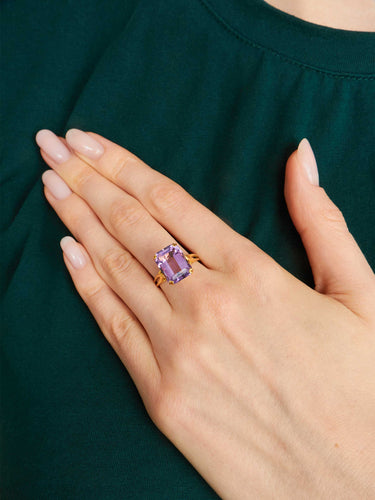 Bague 57 Bague Cocktail or jaune et améthyste 58 Facettes 958
