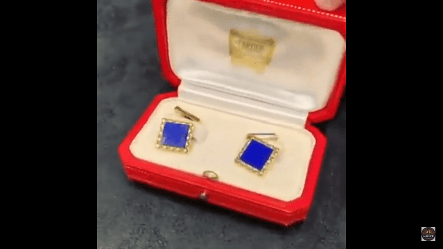 Boutons de manchette Boutons de manchette Cartier en or jaune et lapis lazuli. 58 Facettes 29775