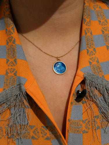 Pendentif Pendentif médaille en or et émail bleu 58 Facettes 304