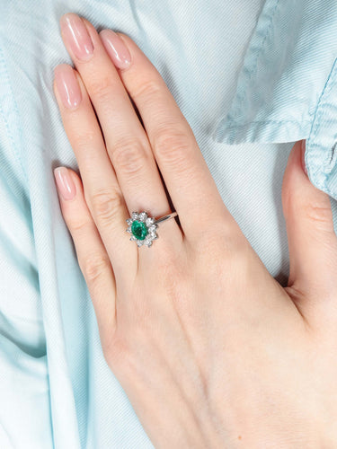 Bague 51 BAGUE MARGUERITE EMERAUDE DIAMANTS 58 Facettes 427 00010